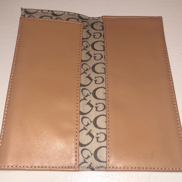 Tan GUESS Open Faced Bill Wallet - Picture 1 of 2